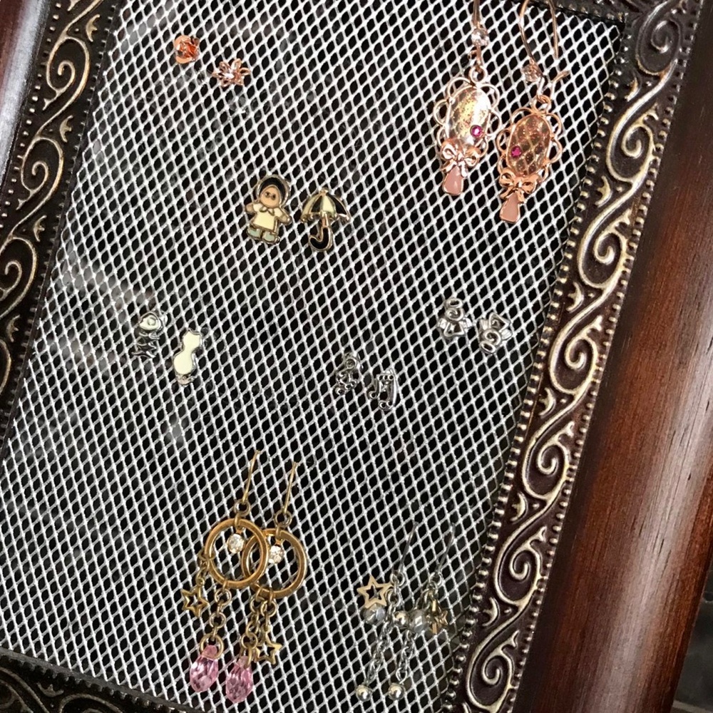 8-Pair Earring Bundle - image 2